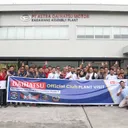 Sejumlah komunitas sepeda motor Honda berkesempatan mengunjungi pabrik mobil Daihatsu. (ADM)