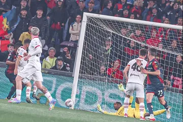 Penjaga gawang AC Milan, Mike Maignan, tampil apik saat melawan Genoa. (Foto: Instagram/acmilan)