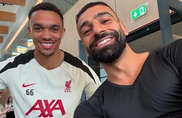 Trent Alexander-Arnold bersama Mohamed Salah/foto: IG Mo Salah