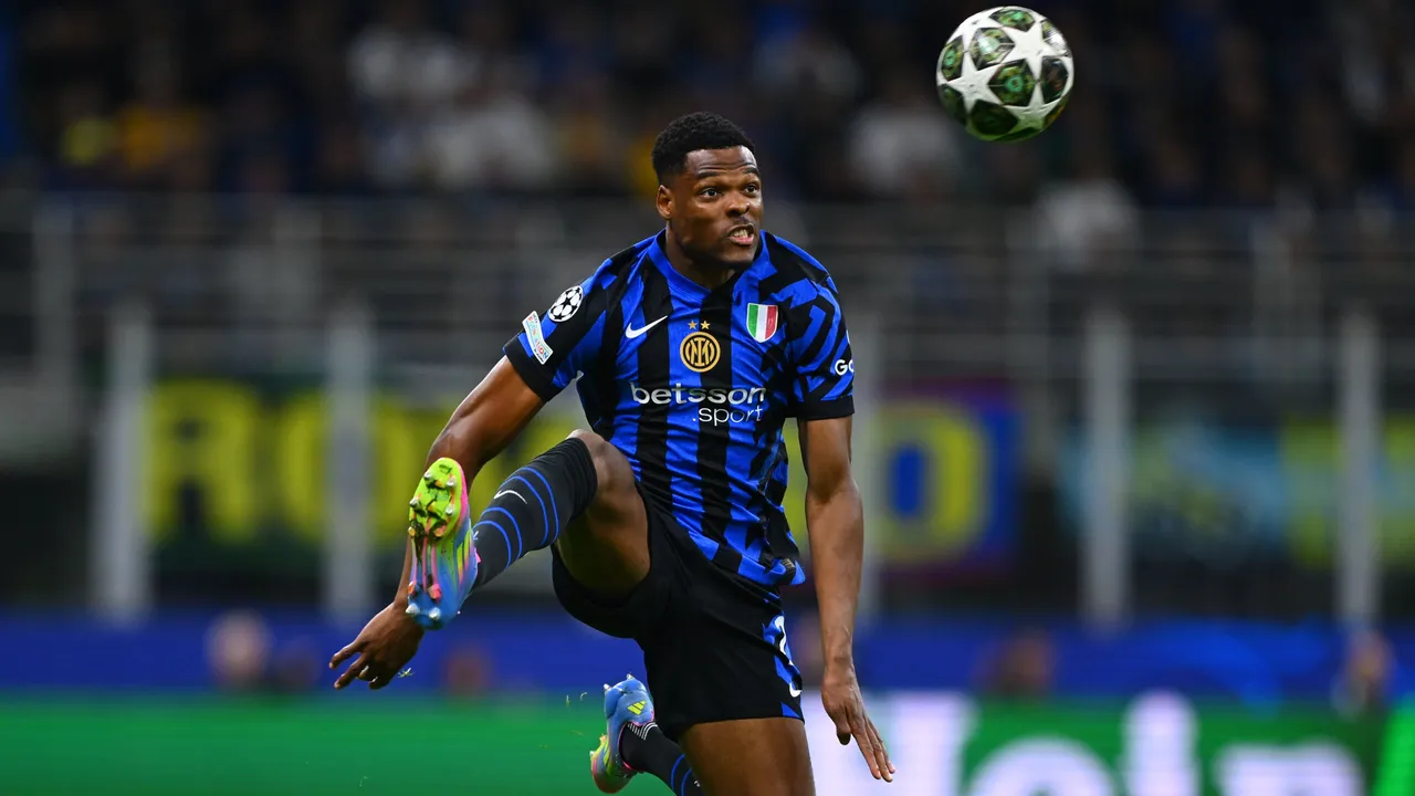Bek Inter Milan, Denzel Dumfries. (Foto: x.com/Inter)