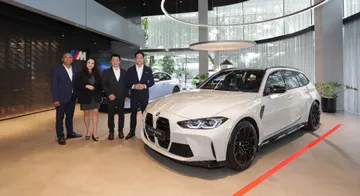 Peresmian BMW Astra Surabaya diwarnai perkenalan BMW M3 Touring dan Peluncuran Seri 3 terbaru. (BMW Indonesia)