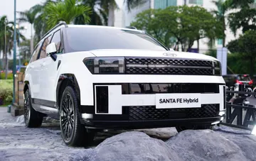 Perjalanan jauh bersama keluarga dengan mobil pribadi bisa menjadi momen yang menyenangkan. (Hyundai Gowa)