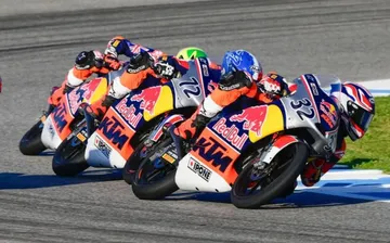 Aksi Kiandra Ramadhipa di Red Bull Rookies Cup 2025/foto: Ofisial Red Bull Rookies Cup