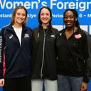 pemain asing non asia v-league.jpg - Elisa Zanette bersama dengan Zoe Weatherington dan Rebecca Latham saat mengikuti pengumuman draft pemain asing V-League 2025/2026/foto: KOVO