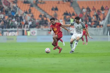 Firza Andika menjadi pilar penting di sisi kiri pertahanan Macan Kemayoran. (Foto: Media Persija)