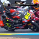 Insiden antara David Munoz vs Joel Kelso di lap terakhir Moto3 Prancis/foto: MotoGP