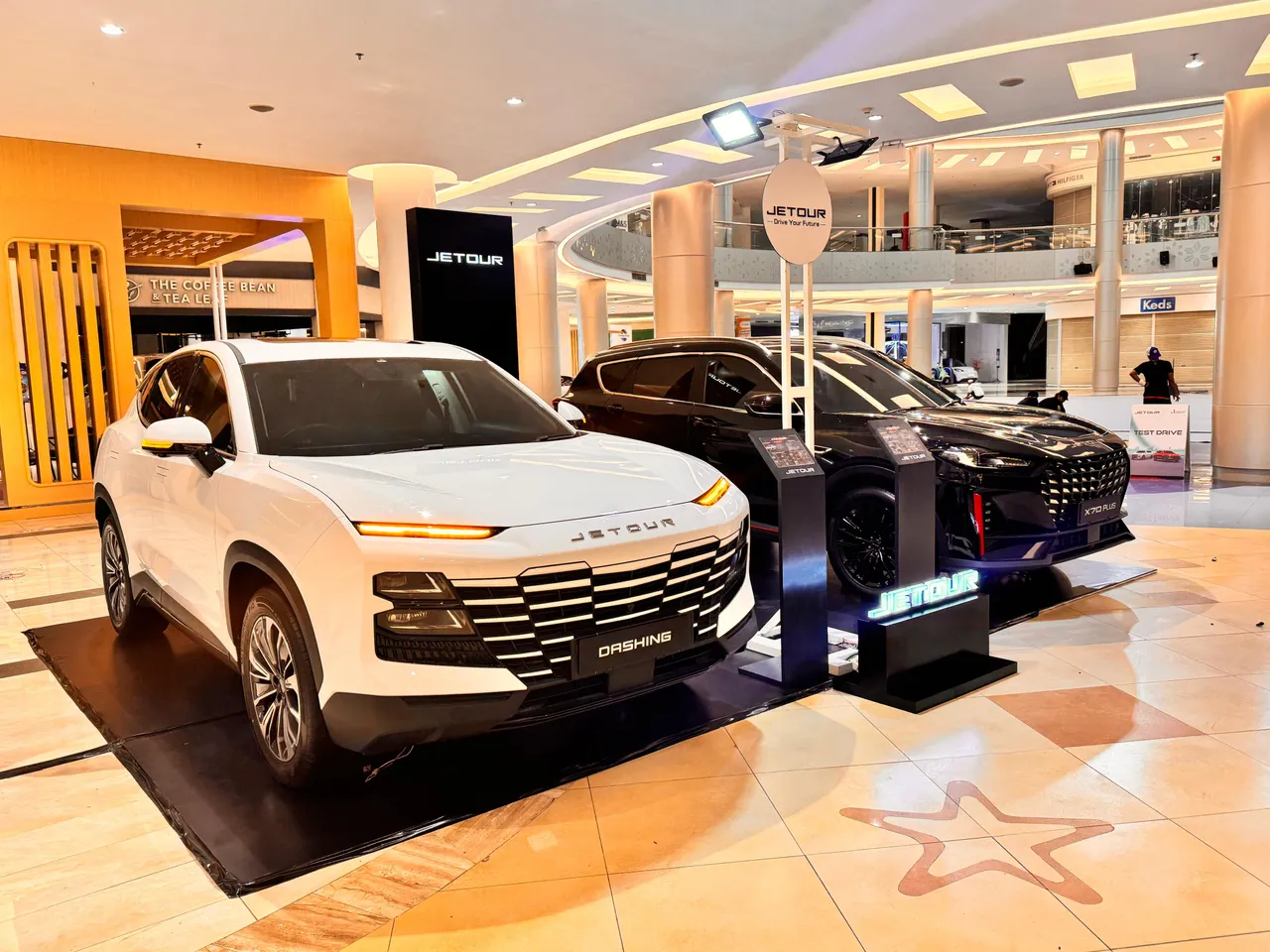 Jetour menggelar pameran di Makassar. (Jetour)