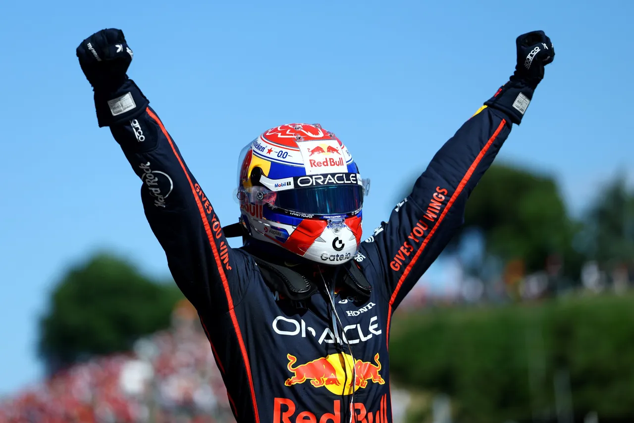 Selebrasi Max Verstappen usai memenangkan F1 GP Emilia-Romagna 2025 (Foto: x.com/F1)