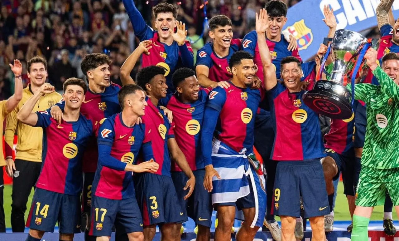 Pemain Barcelona ketika merayakan gelar juara Liga Spanyol 2024/2025. (Foto: Instagram/FC Barcelona)