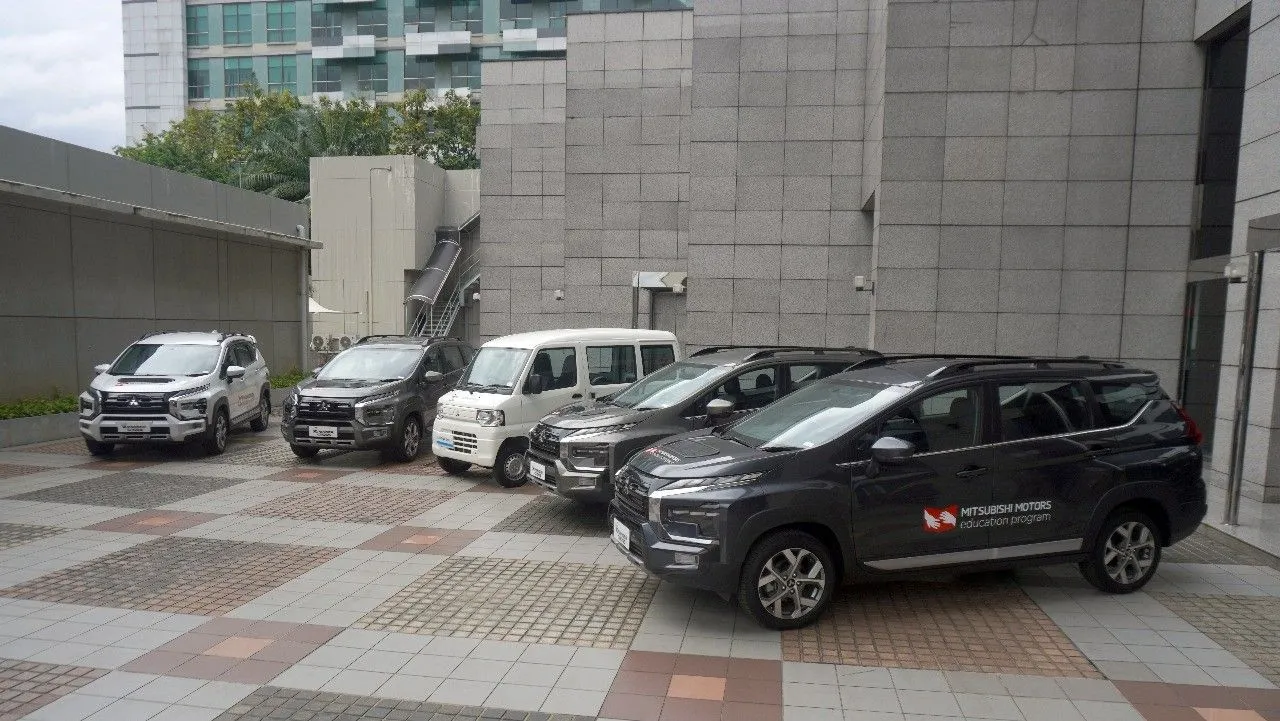 MMKSI kembali donasikan 10 Unit Mitsubishi ke sekolah penerima CSR Mitsubishi Motors Education Program 2025. (MMKSI)