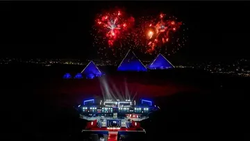Jetour T1 diperkenlakan di area Piramida Khufu, Mesir menggandeng klub bola Al Ahly. (Jetour)