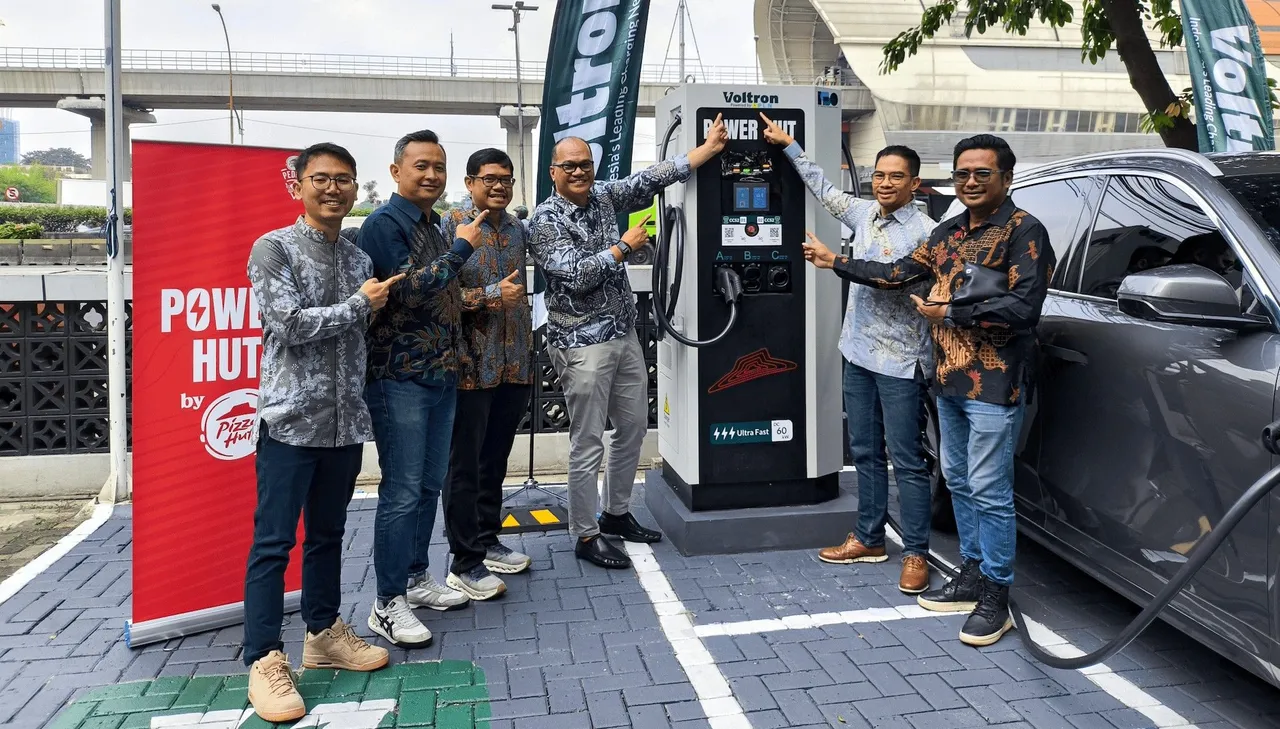 Geely dan Voltron akan memperluas jaringan charging station di seluruh diler resmi Geely. (Geely Auto Indonesia)