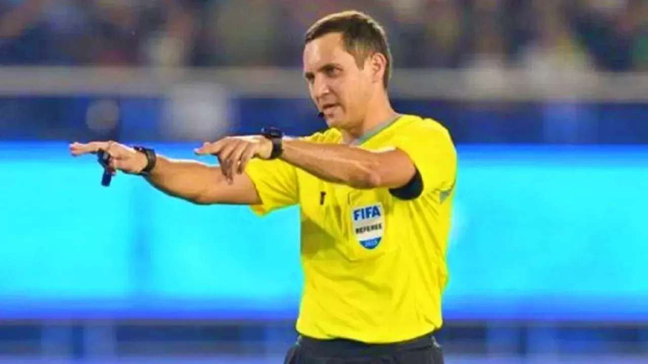 Rustam Lutfullin Pimpin Laga Timnas Indonesia vs China/Foto: Instagram