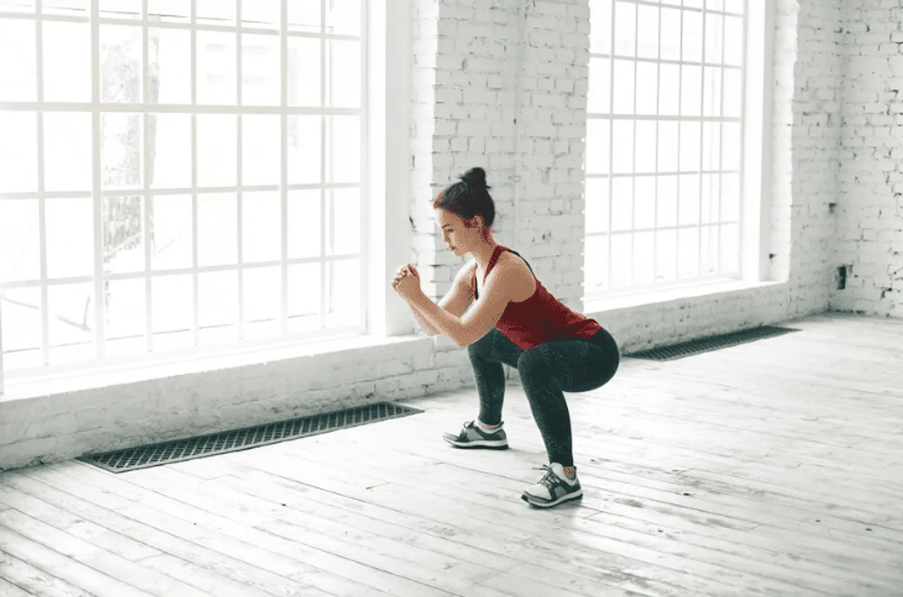 Ilustrasi squat (freepik.com)