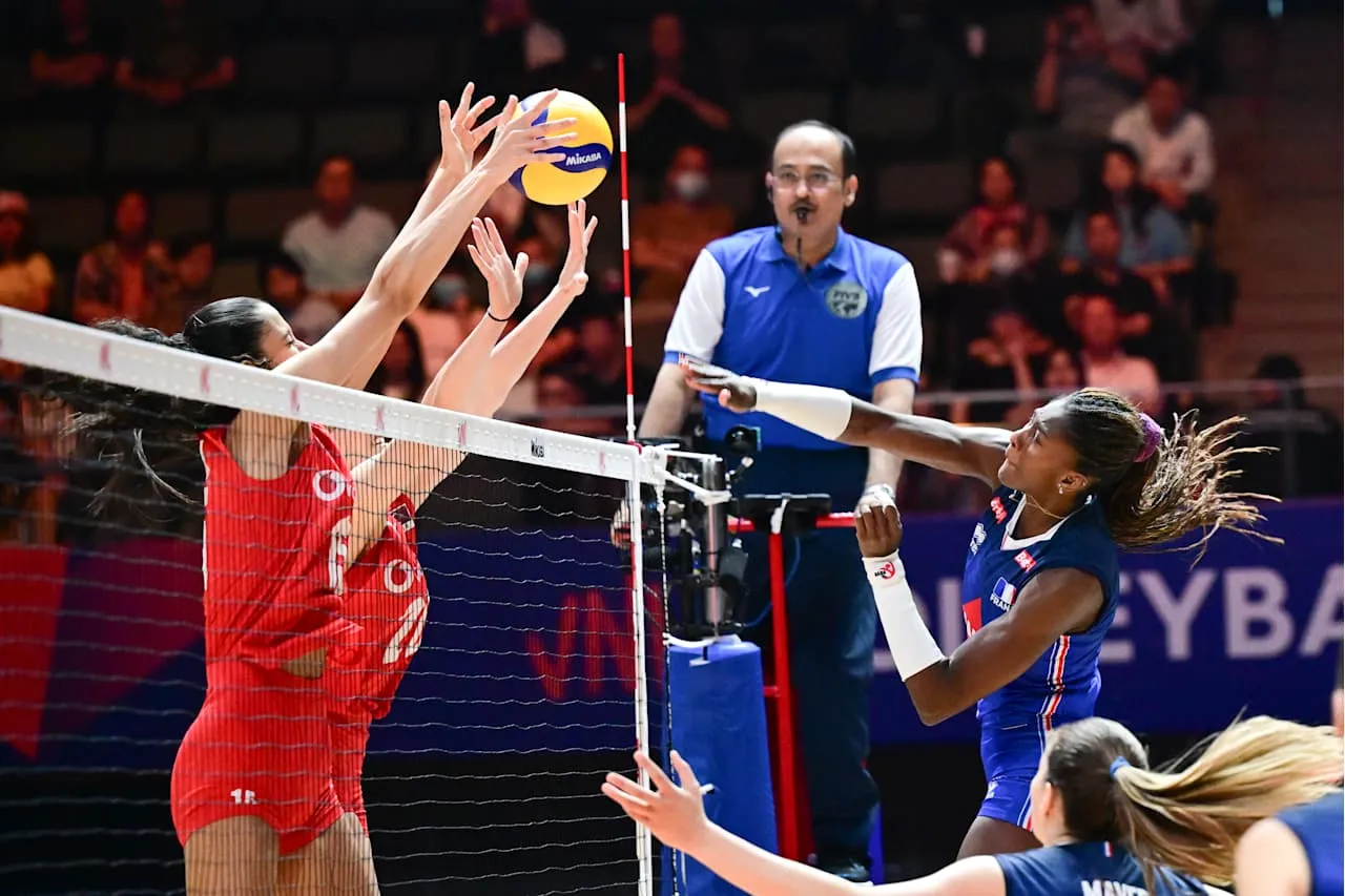 Tim Voli Putri Turki vs Prancis di VNL 2025/Foto: Volleyball World