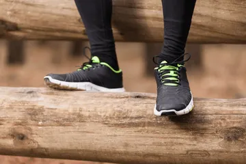 Ilustrasi sepatu olahraga (freepik.com)
