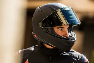 Pilih helm sesuai dengan kebutuhan. (Autoevolution)