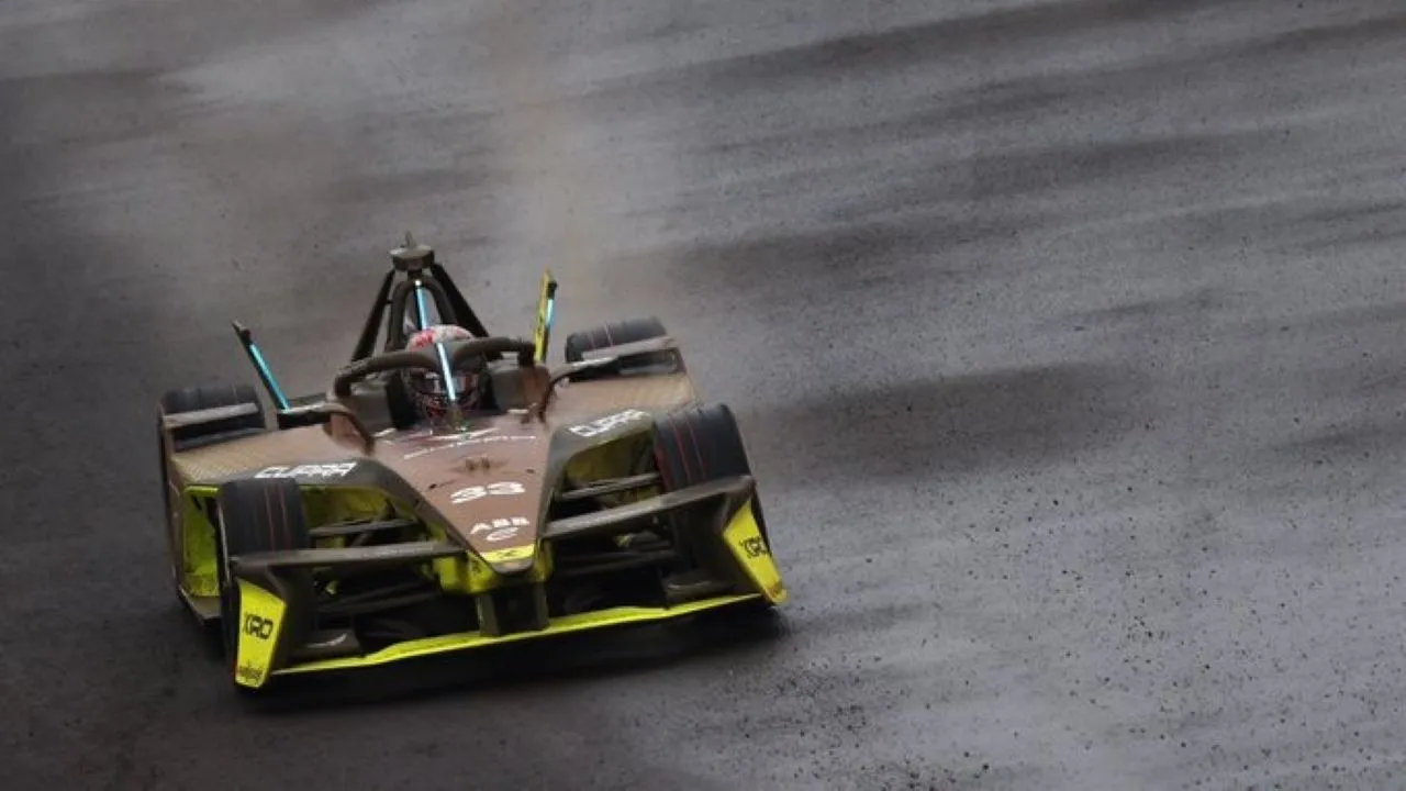 Pembalap Formula E Dan Ticktum/X Formula E.