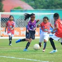 Para pesepak bola putri muda terlihat menikmati permainan sepak bola. (Foto: Istimewa)