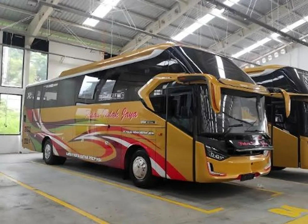 Hino Bus RK 280 ABS. (HMSI)