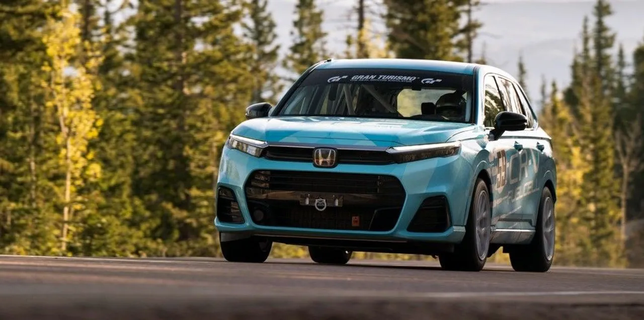 Honda CR-V e:FCEV jadi mobil hidrogen pertama di ajang Pikes Peak 2025. (HPM)
