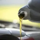 Ganti oli secara berkala bikin mesin lebih awet. (Carandbike)