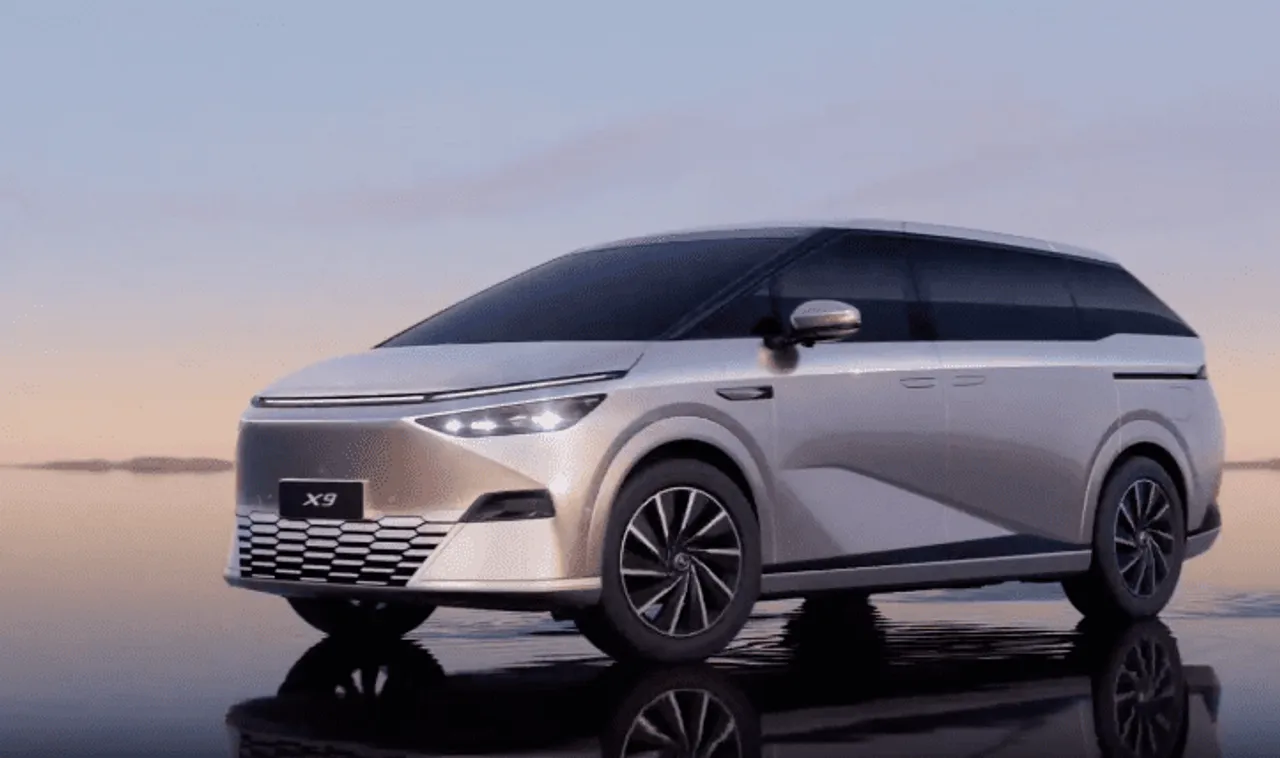 Xpeng X9 (xpeng.com)