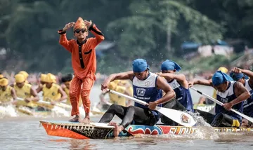 Anak Coki merupakan penari cilik yang bertugas untuk memberi komando kepada para pendayung di olahraga Pacu Jalur/foto: Kemenparekraf RI