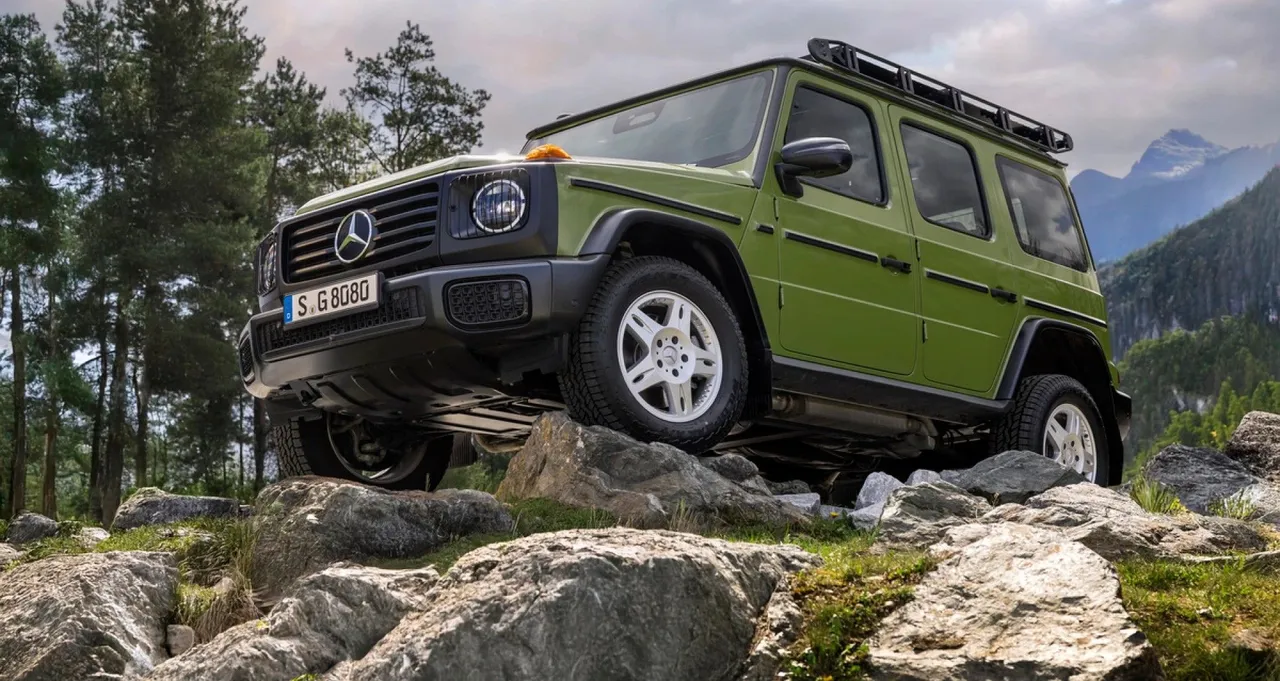 Mercedes-Benz G-Class STRONGER THAN THE 1980s hanya diproduksi terbatas 460 unit di seluruh dunia. (Mercedes-Benz.AG)