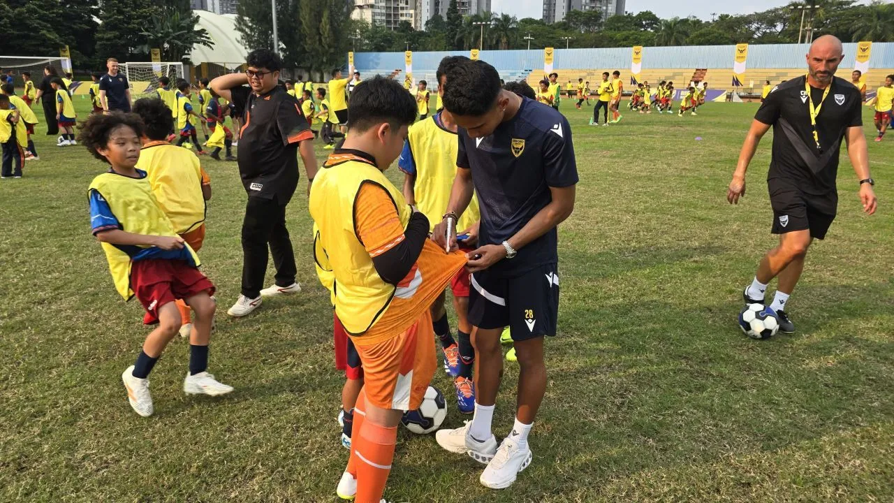 Marselino Ferdinan saat coaching clinic/Istimewa.
