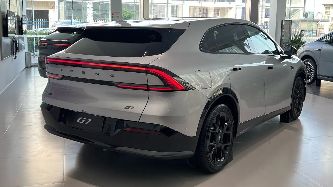 Xpeng G7 (Tangkapan Layar YouTube Chinese Car Reviewer)