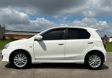 Toyota Etios Valco 2013 (instagram.com/rajaautoopalembang)