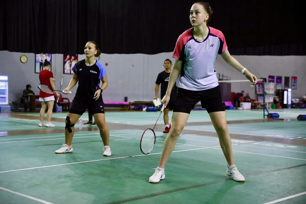 Pebulutangkis Rusia Latihan di Pelatnas PBSI Cipayung/Foto: PBSI