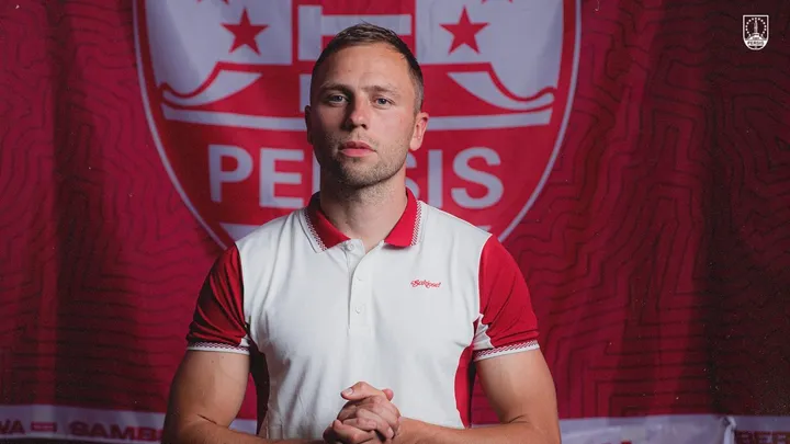 Bek asing Persis Solo Xandro Schenk/Laman Persis.