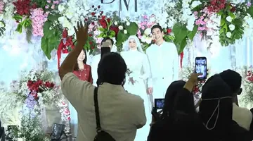 Ko Hee jin Foot Bareng Megawati dan Dio/Foto: YouTube Megawati Smash Up