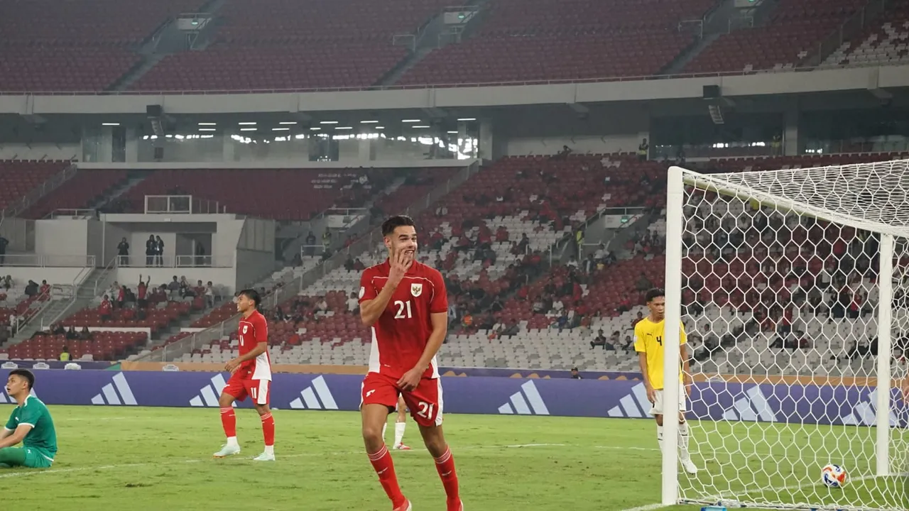 Jens Raven Cetak 6 Gol ke Gawang Brunei/Foto: SportCorner.id/Fachri Ghozali