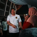 Ketua Steering Committe Piala Presiden 2025, Maruarar Sirait saat mengecek UMKM di SUGBK