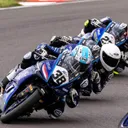 Arai Agaska (nomor motor 38) saat tampil di seri 3 R3 BLU CRU World Cup 2025 di Donington Park Inggris/ Yamaha Indonesia