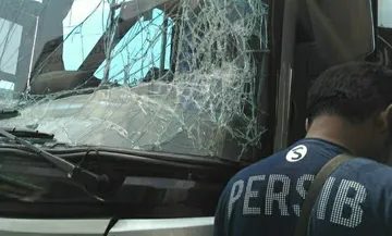 Bus Persib Kecelakaan / X @demuchlast