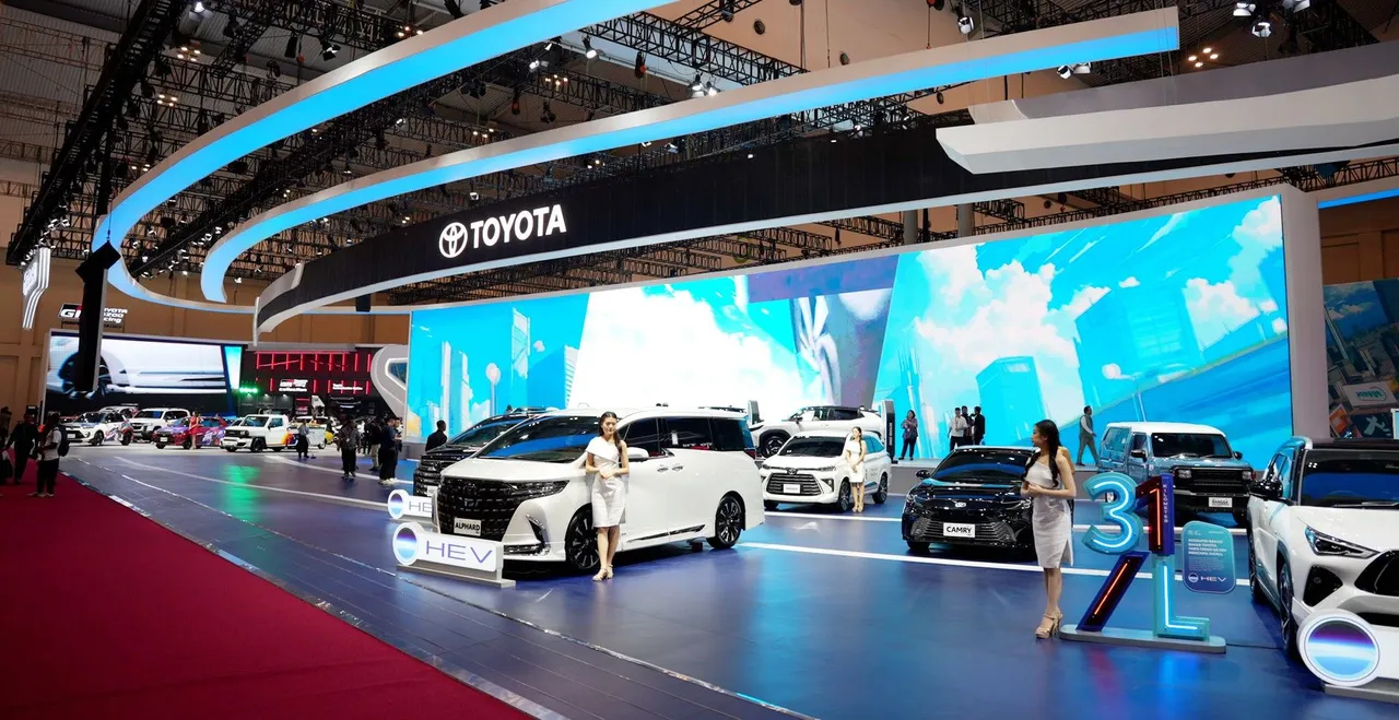 Booth Toyota di GIIAS 2025, ICE BSD City, Tangerang. (TAM)
