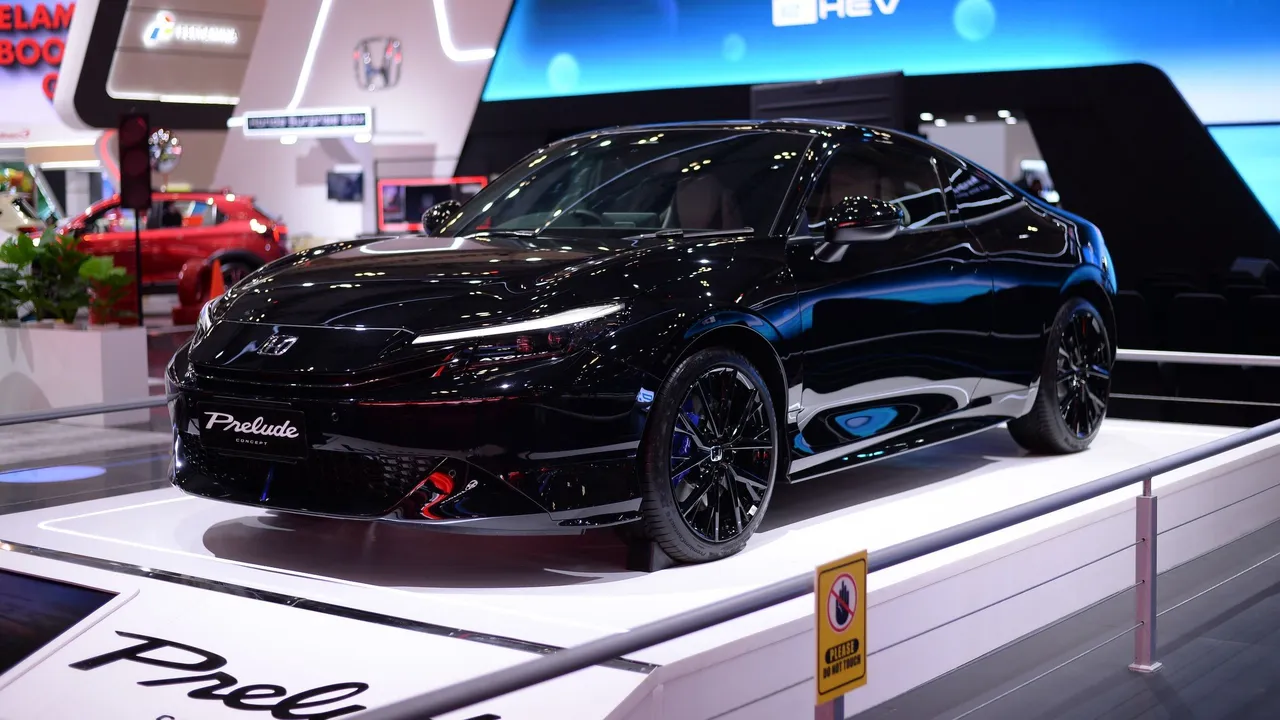 Honda Prelude Prototype Hybrid. (HPM)