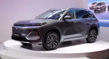 Geely Starray EM-i hadir perdana di GIIAS 2025. (GAI)