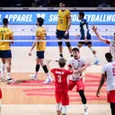 polandia vs brasil vnl 2025.jpg - Polandia lolos ke final VNL 2025 putra usai mengalahkan Brasil dengan skor 3-0 di semifinal/foto: Volleyball World