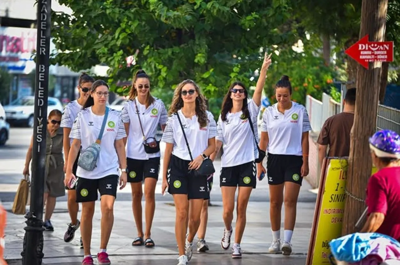 Para pemain Manisa BBSK menjalani tes kesehatan jelang Kadinlar 1 Ligi 2025/2026/foto: Ofisial Manisa BBSK