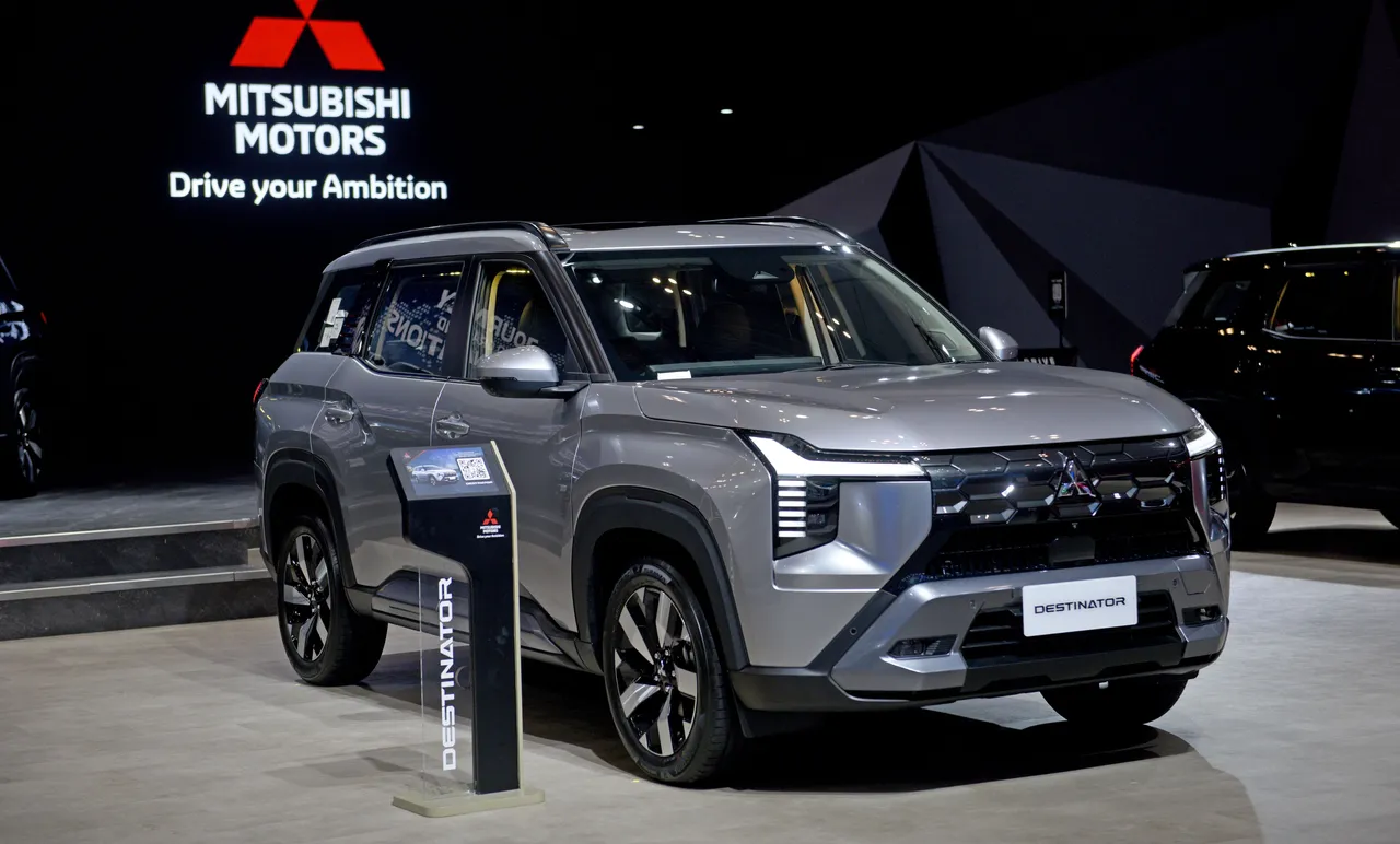 Mitsubishi Destinator jadi penymbang penjualan terbanyak MMKSI di GIIAS 2025. (MMKSI)
