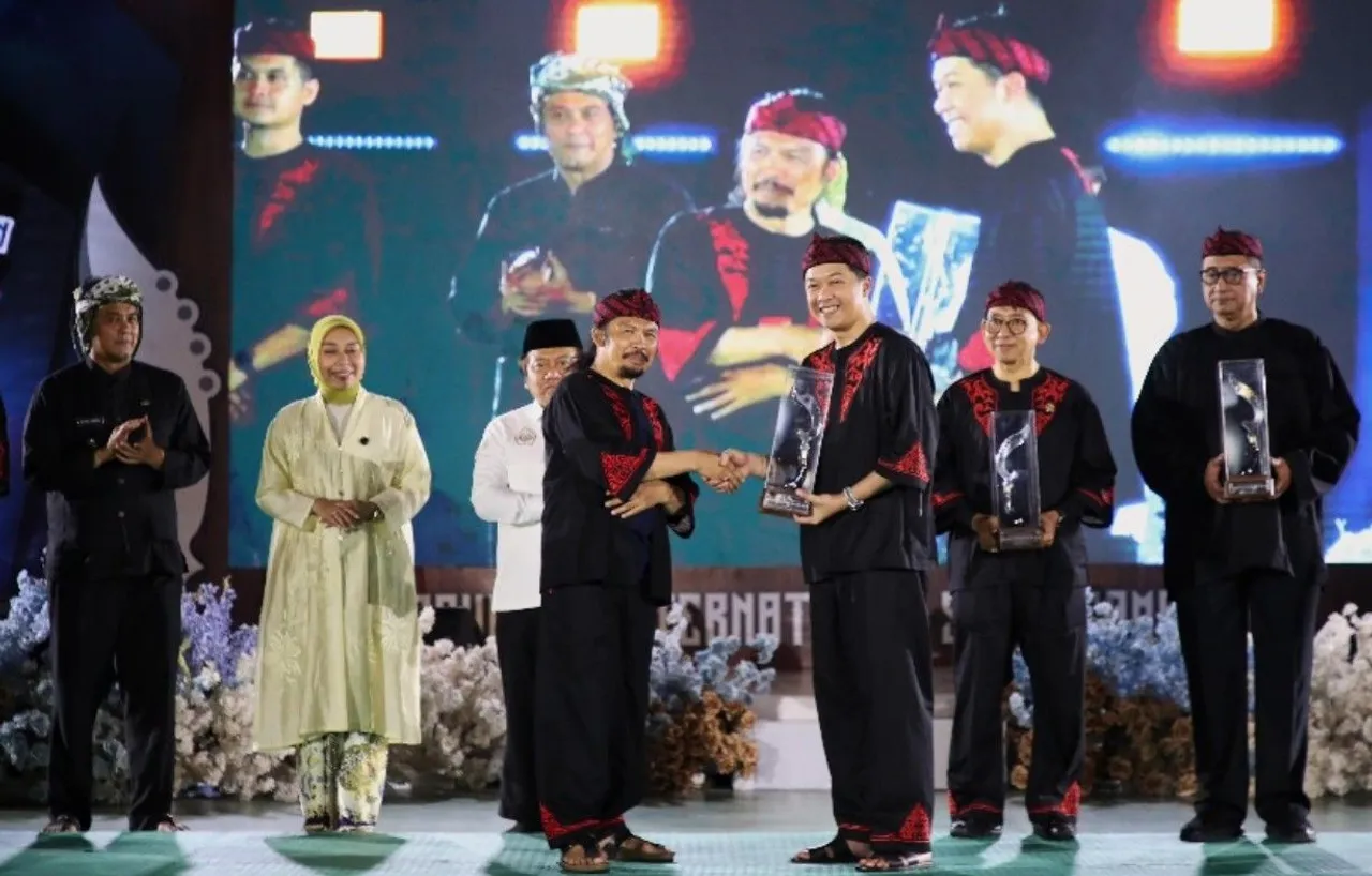 Kasundan International Silat Camp 2025 resmi dibuka oleh Wamenpora Taufik Hidayat dan Menbud Fadli Zon/foto: Kemenpora