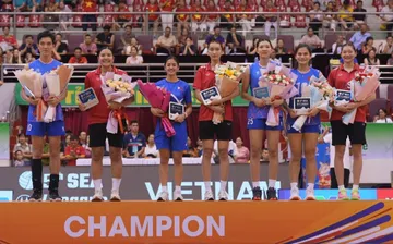 Daftar penerima penghargaan SEA V.League 2025 putri leg kedua/foto: SAVA