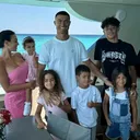 Cristiano Ronaldo dengan kelima anaknya beserta Georgina Rodriguez (Instagram/cristiano)