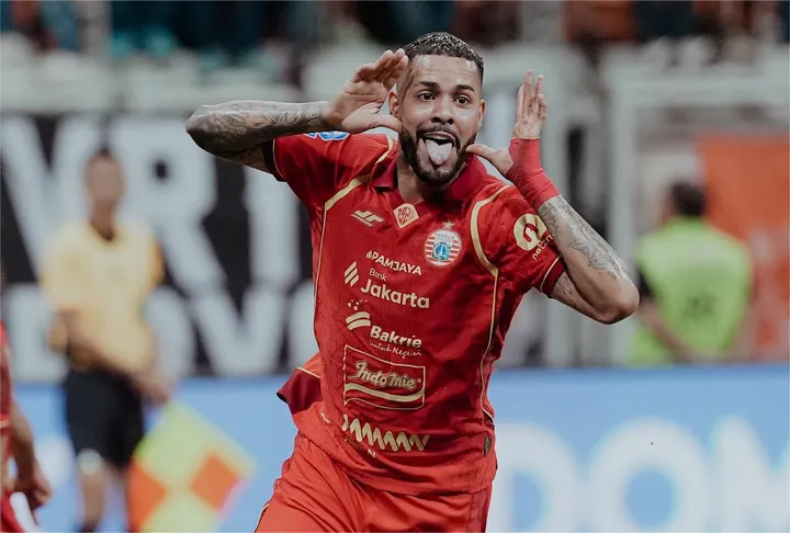 Penyerang Persija, Emaxwell Souza