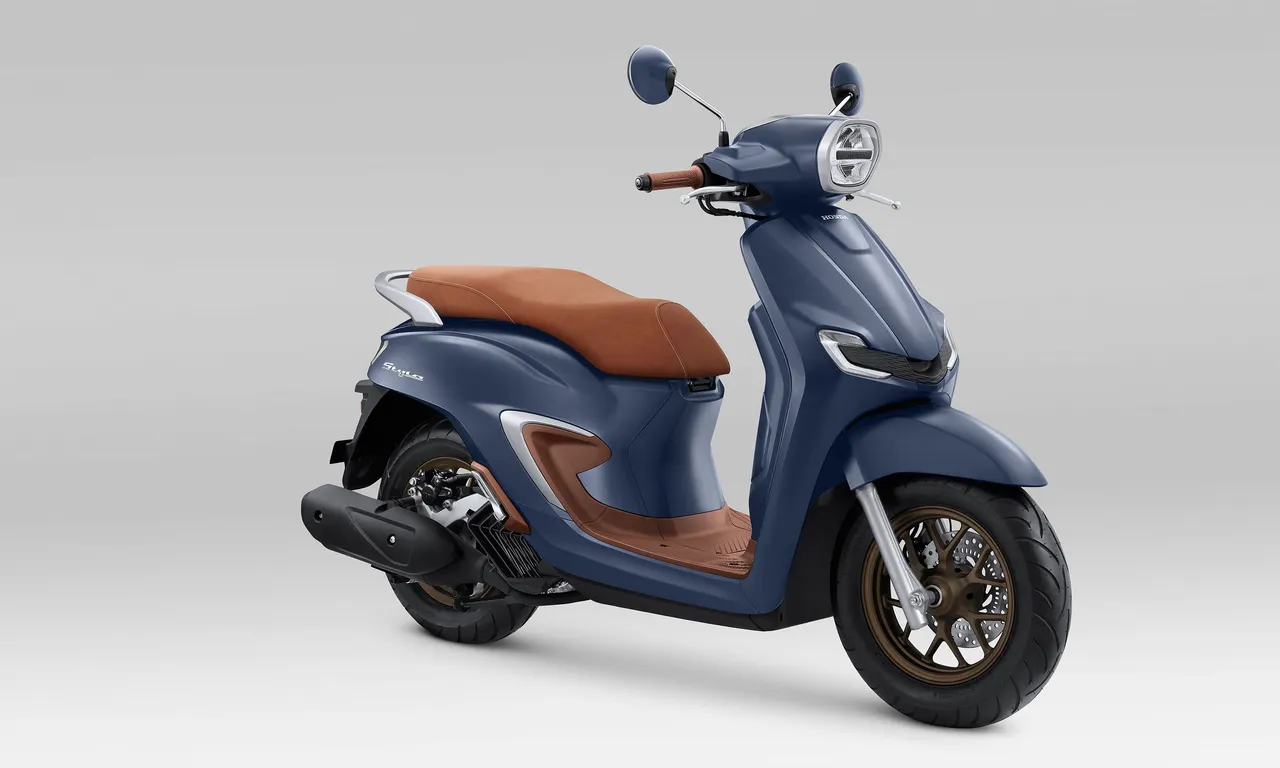 Honda Stylo 160 hadirkan warna baru Royal Matte Blue. (AHM)